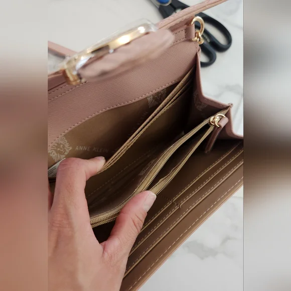 Crossbody Anne Klein Logo Wallet On A Chain Rose Bag - Picture 14 of 16